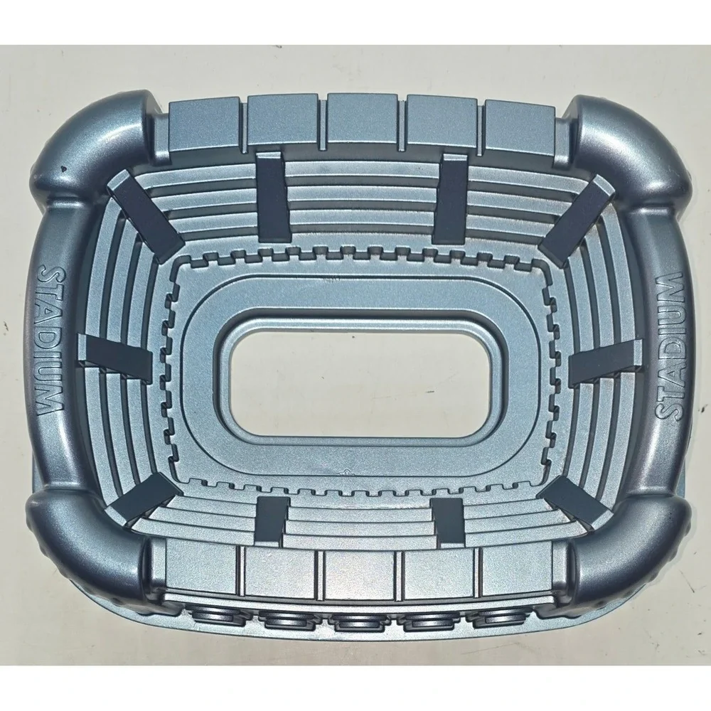Nordic Ware Stadium Bundt Pan Silver Cast Aluminum 9 Cup Game Day Baking Mold
